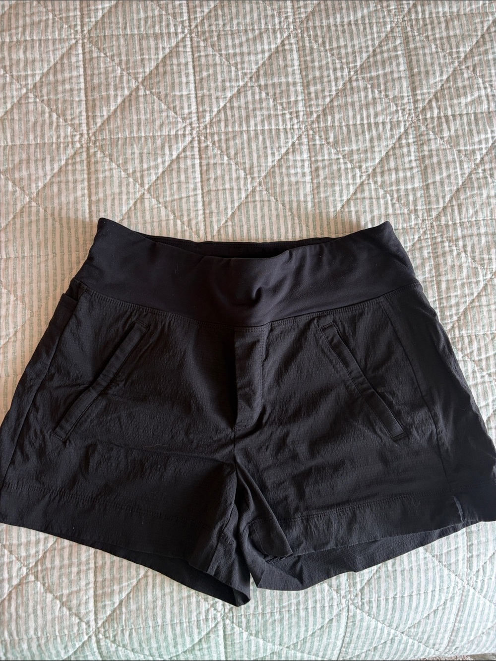 Athleta Trekkie North Short (Black)